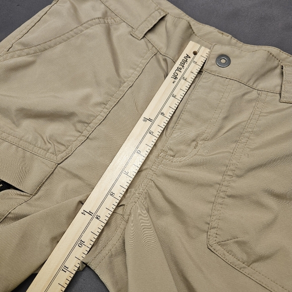 COLUMBIA Women's Beige Shorts Size 6 OMNI SHIELD ADVANCED REPELLENCY 18L - Picture 3 of 9